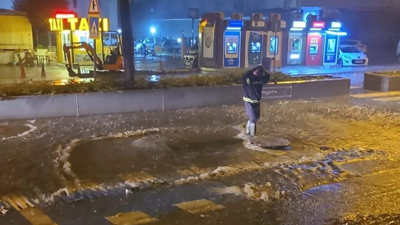 Kapalı Çarşı yı su bastı