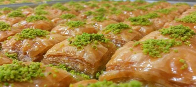 Ünlü baklavacı FETÖ den tutuklandı