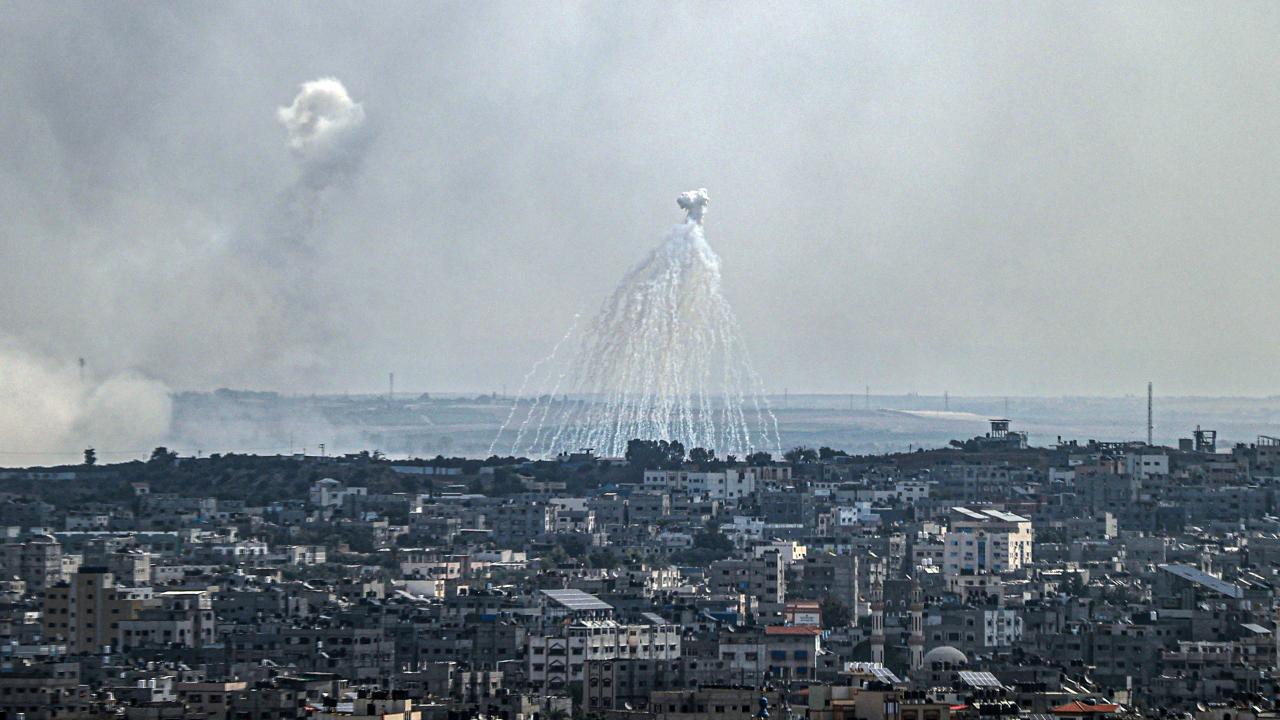 İsrail ordusu, Lübnan ın güneyini yasaklı beyaz fosfor bombasıyla vurdu