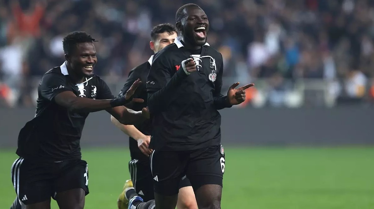 Beşiktaş, deplasmanda hayata döndü