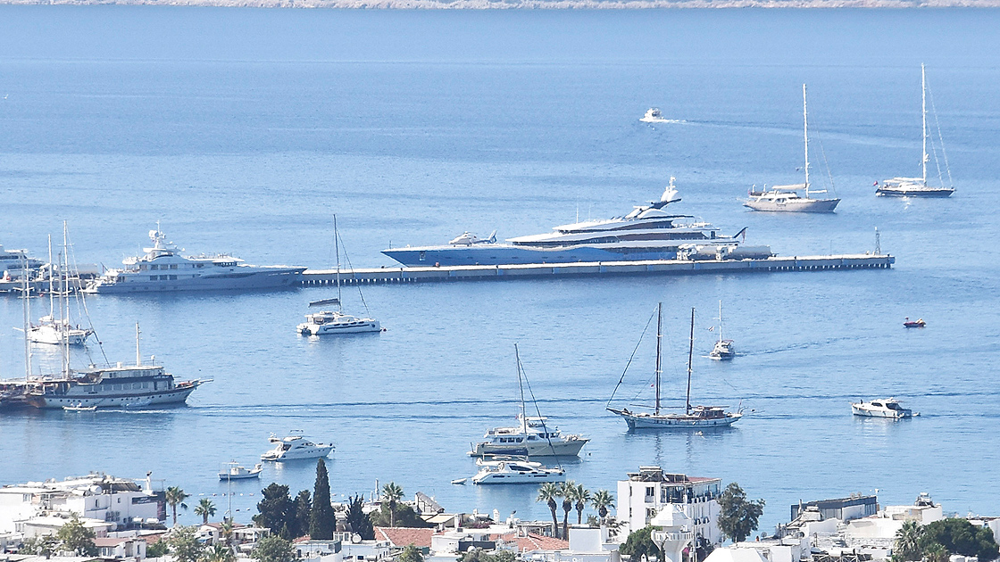 Bodrum da koylar milyon dolarlık yatları ağırlıyor