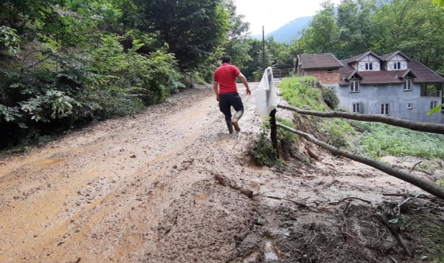 Bolu da sağanak hayatı felç etti!