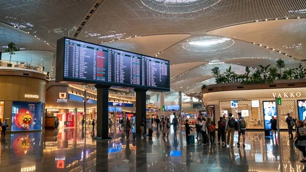 Havalimanında grev! Gün boyunca kapalı olacak