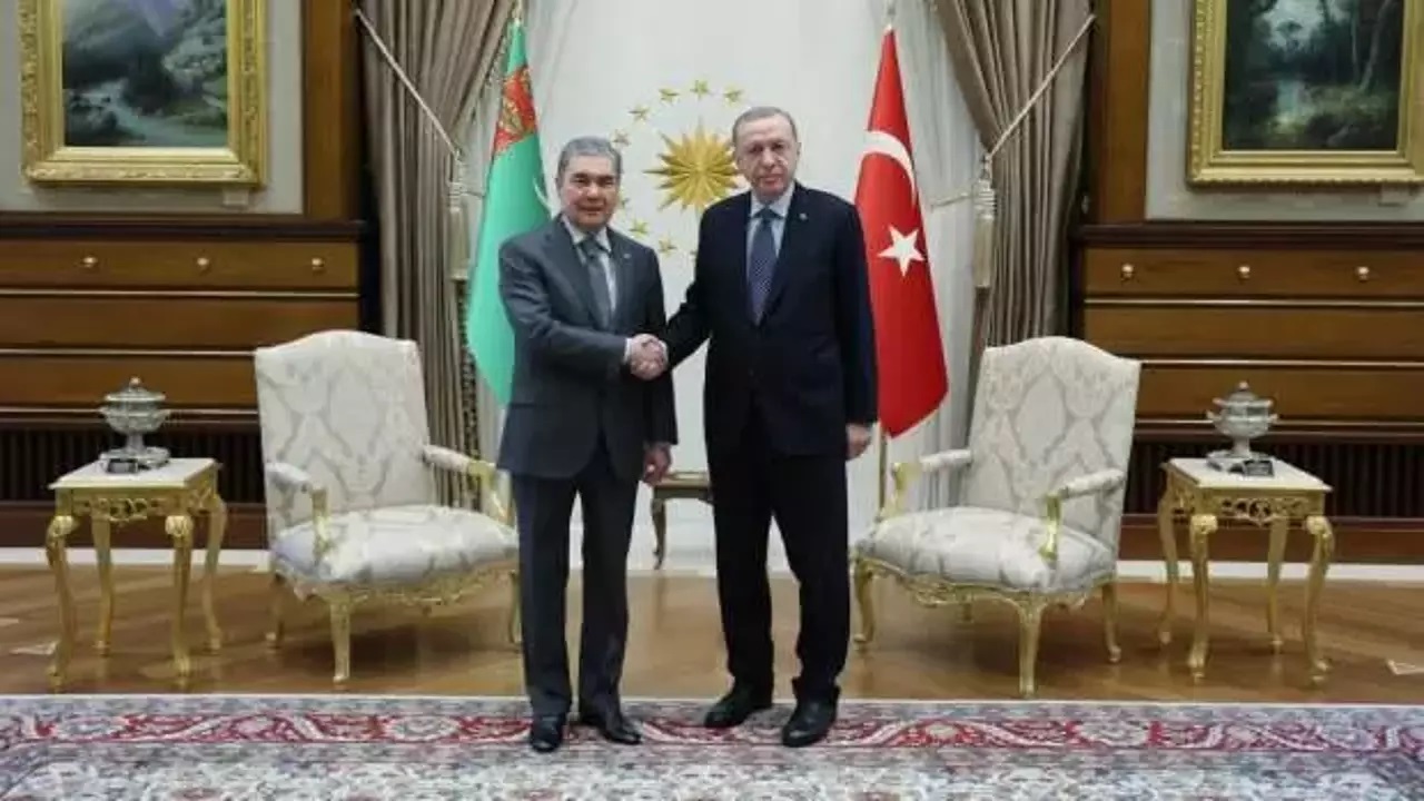 Erdoğan Türkmenistan lideri ile görüştü
