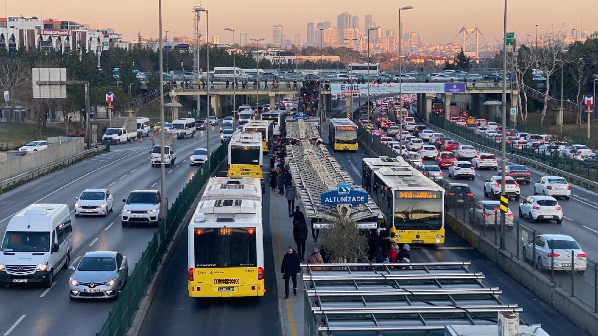 İstanbul da toplu ulaşım ücretsiz olacak