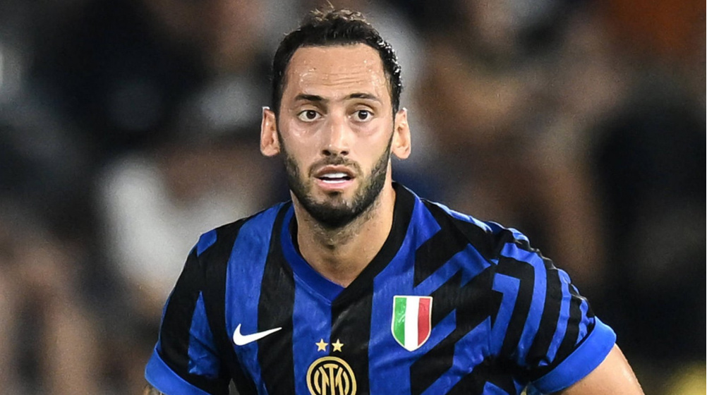 Hakan Çalhanoğlu, Inter de kasım ayının futbolcusu seçildi