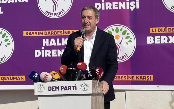 DEM Parti: Bahçeli nin uzattığı eli tuttuk!