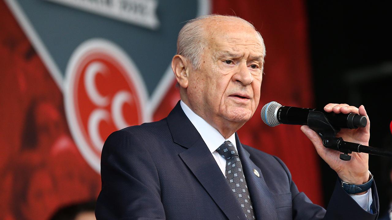 Devlet Bahçeli nin hayatı kitap oluyor