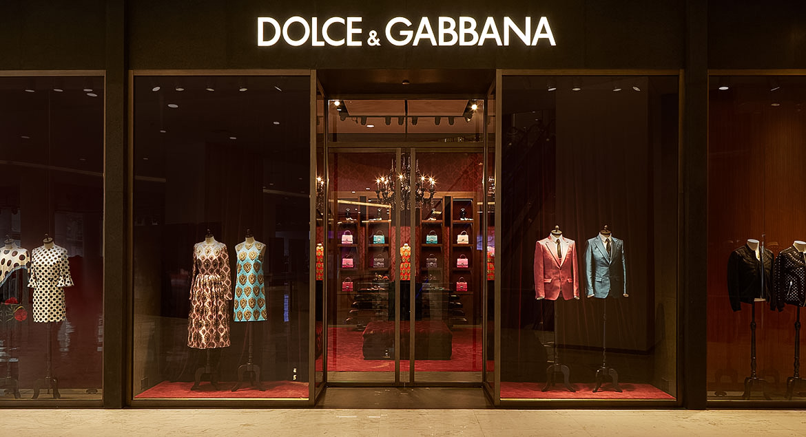 Dolce&Gabbana nın reklamı tepki çekti: Irkçı, aptalca ve cinsiyetçi