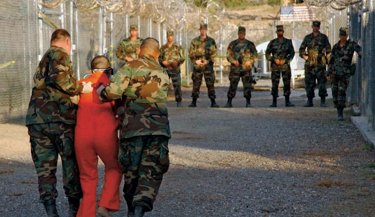 Guantanamo da tutulan düzensiz göçmenler ABD ye geri getirildi