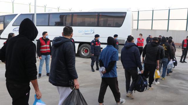 31 göçmen sınır dışı edildi