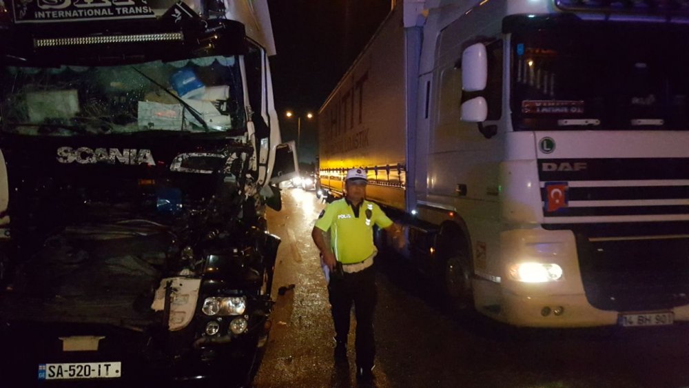 Edirne’de iki TIR çarpıştı: 1 ölü