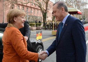 Almanya Türkiye yi Adım Adım İzliyor... Merkel Dinletmiş...