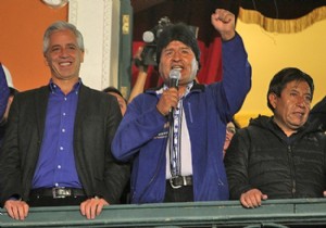 Evo Morales üçüncü kez devlet başkanı seçildi!