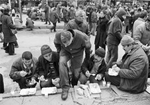 Tekel İşçilerine Sürpriz Destek: Türk-İş, Her Hafta Bir Saat Artırımlı İşe Geç Başlayacak!