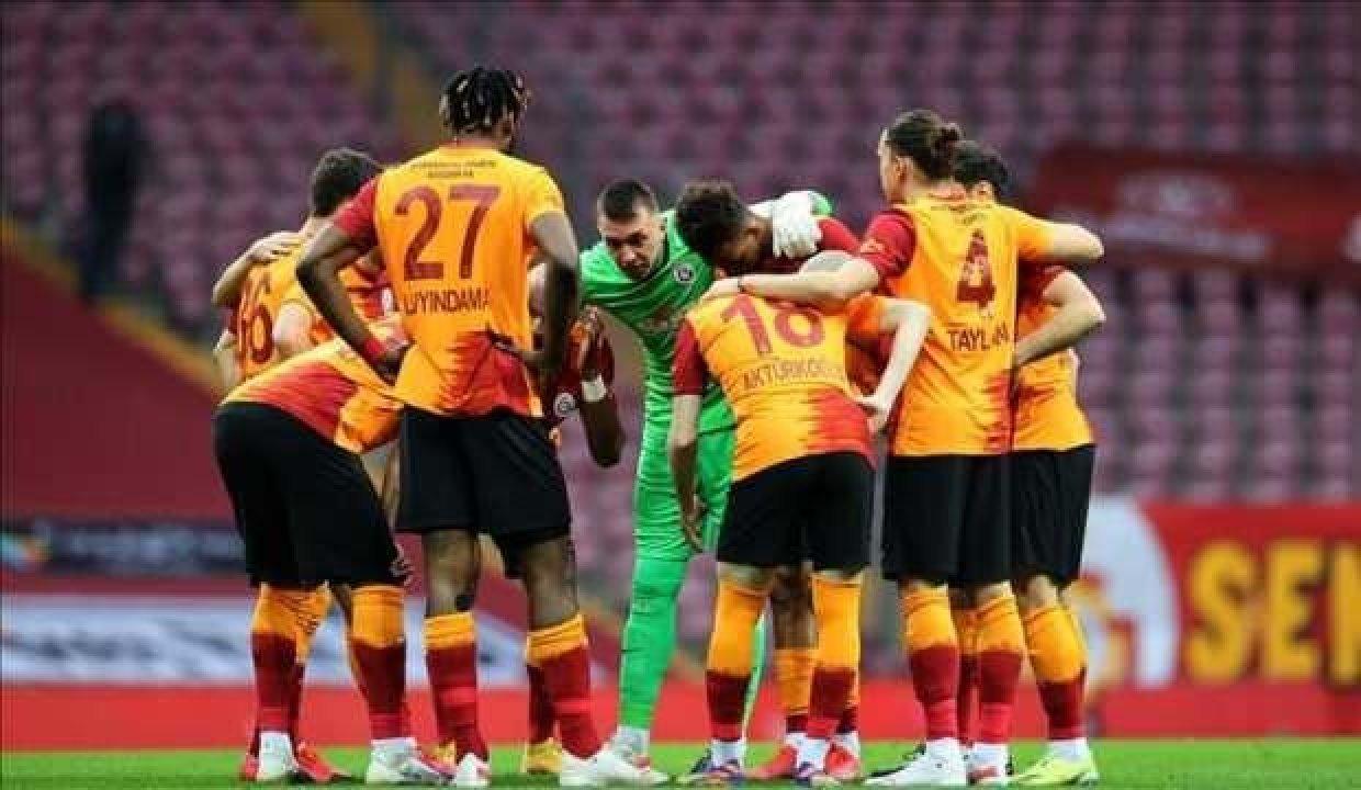 Galatasaray o isimlere veda ediyor