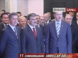 GÜL, ERDOĞAN VE TOPTAN I KABUL ETTİ