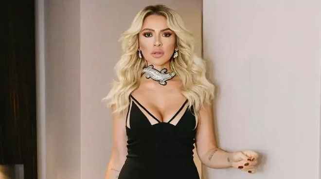 Hadise nin ayna paylaşımı olay oldu!