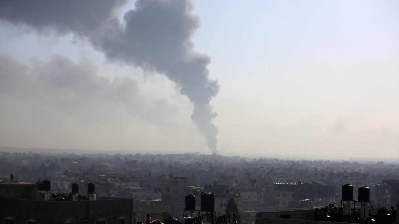 İsrail, Han Yunus ta bir evi bombaladı: 10 Filistinli öldü