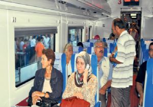 Hızlı Tren 9 Günde 29 Bin Yolcuyu Bedava Taşıdı