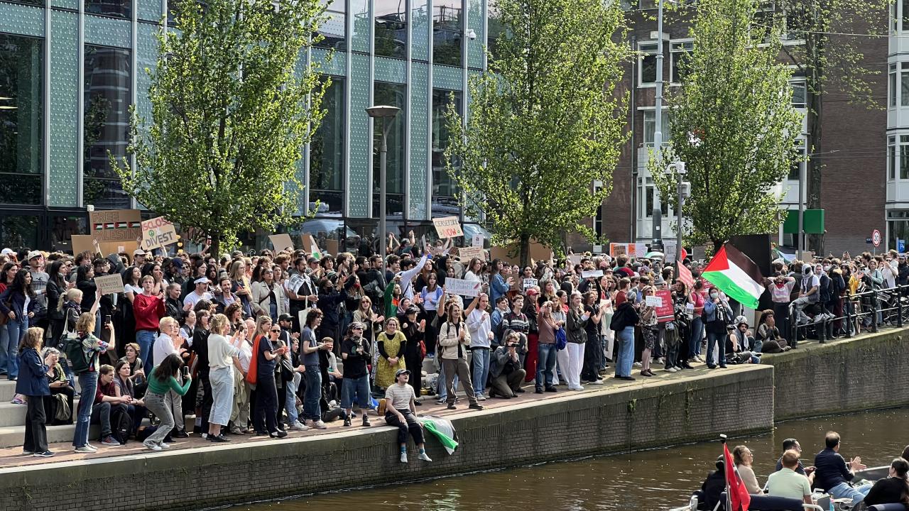 Hollanda daki üniversitelerde Filistin eylemleri sürüyor