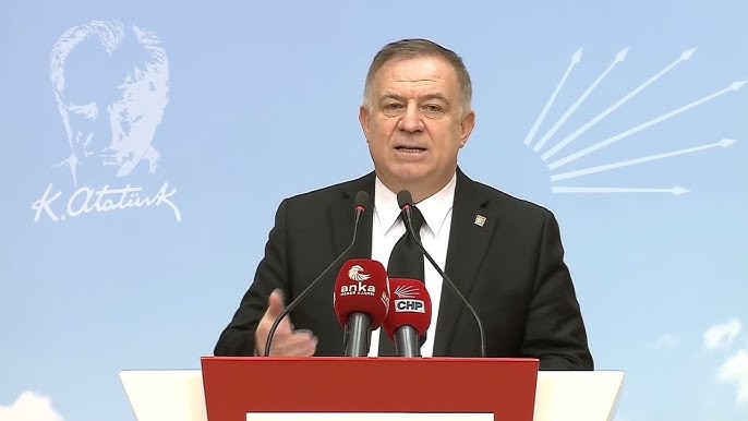 Gökan Zeybek: Milletin iradesinin şekilleneceği yer sandıktır