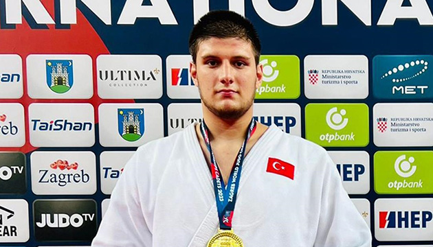 İbrahim Tataroğlu Paris te son 16’da