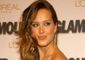 Petra Nemcova hayırlı işe soyundu! 100 bin dolara bir şaplak!