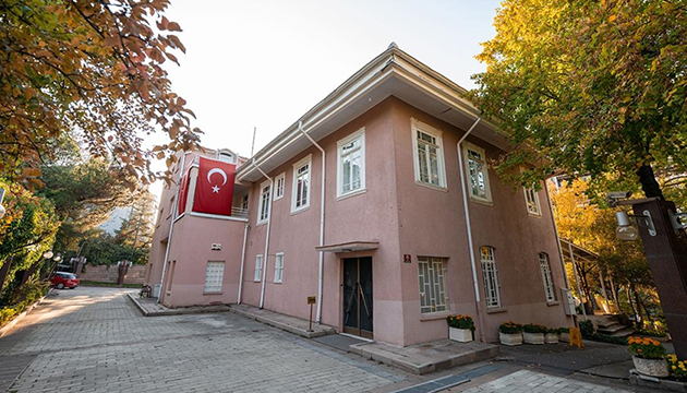 İsmet İnönü nün evi ziyarete açıldı