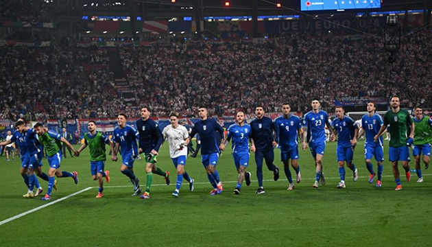İtalya son dakika golüyle turladı