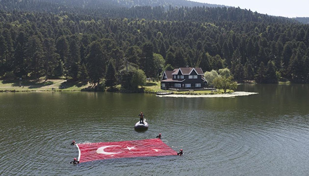 Jandarma dan Zafer Bayramı kutlaması