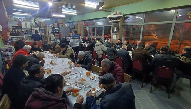 Kahvehanede sahur geleneğinde 9 yıl geride kaldı