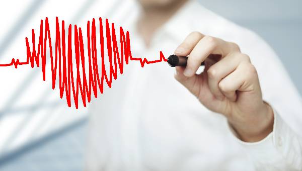 Uzmanı uyardı: Kalp krizi geçiren hastalarda ilk 2 saat kritik eşik
