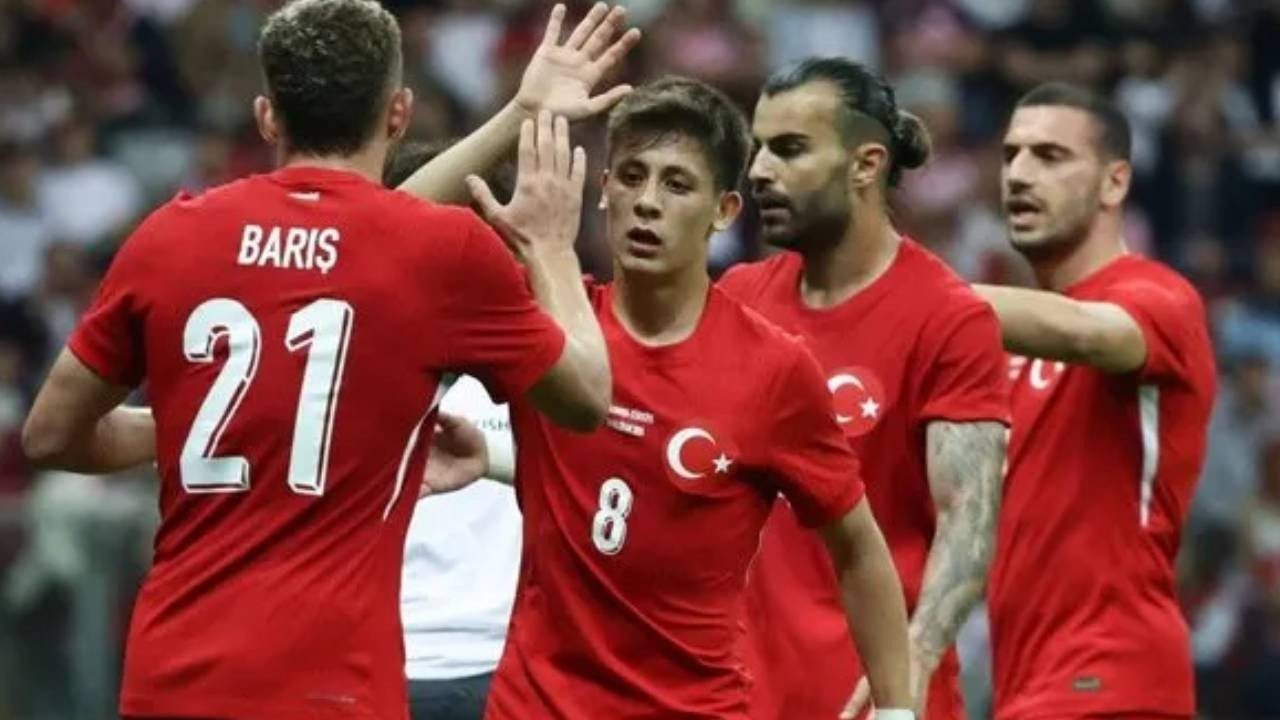 Hollanda-Türkiye maçının hakemi belli oldu