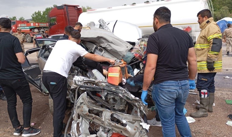 Adıyaman da feci kaza: 2 ölü, 3 yaralı