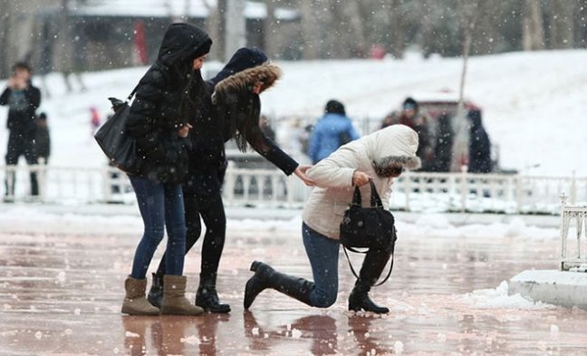 Bu önlemleri almadan karlı havada dışarı çıkmayın