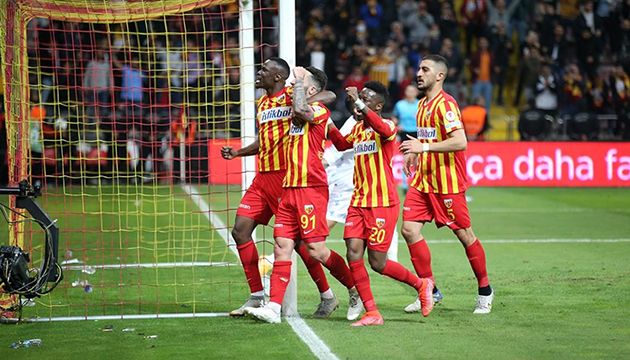 Kayseri ye 14 yıl sonra gelen final!