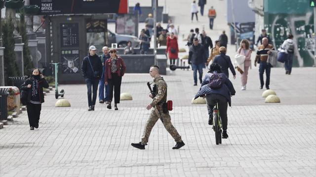 Kiev de halka açık toplantılar yasaklandı