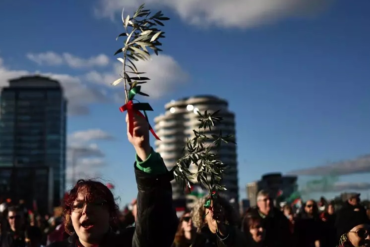 Londra da Gazze ye destek yürüyüşü