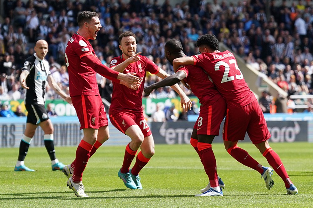 Liverpool dan tarihi sponsorluk anlaşması!