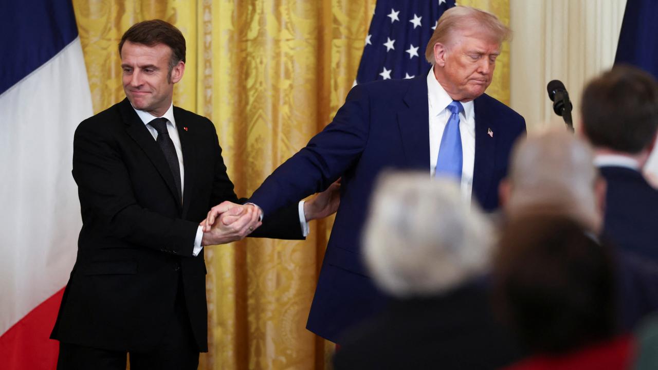 Macron: Gümrük tarifeleri konusunda Trump ile görüşmemiz çok umutlu geçmedi