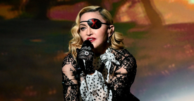 Instagram dan Madonna ya uyarı