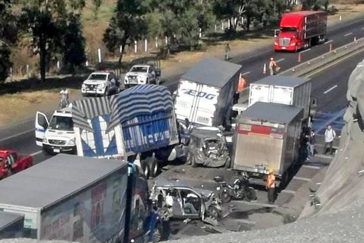 Meksika da kamyon dehşet saçtı: 4 ölü