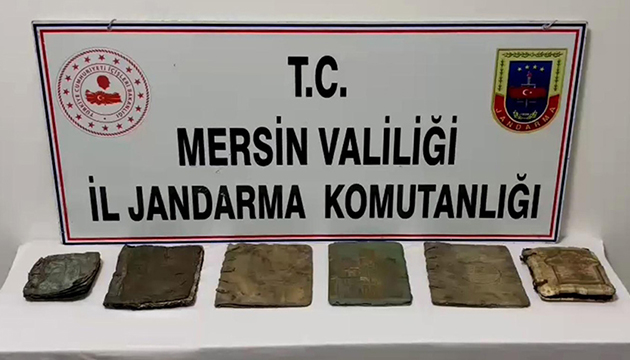 El yazması kitaplar ele geçirildi