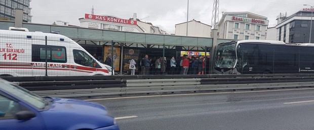 İstanbul da metrobüs kazası