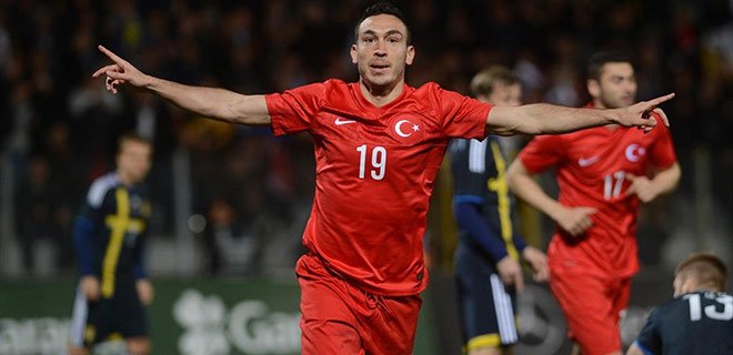 Mevlüt Erdinç futbolu bıraktı