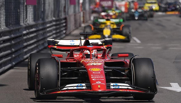 F1 Monako etabında kazanan Leclerc