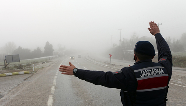 Muğla-Denizli kara yolunda aksama yaşanıyor