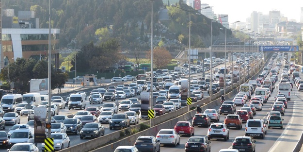 İstanbul da trafik yoğunluğu düştü