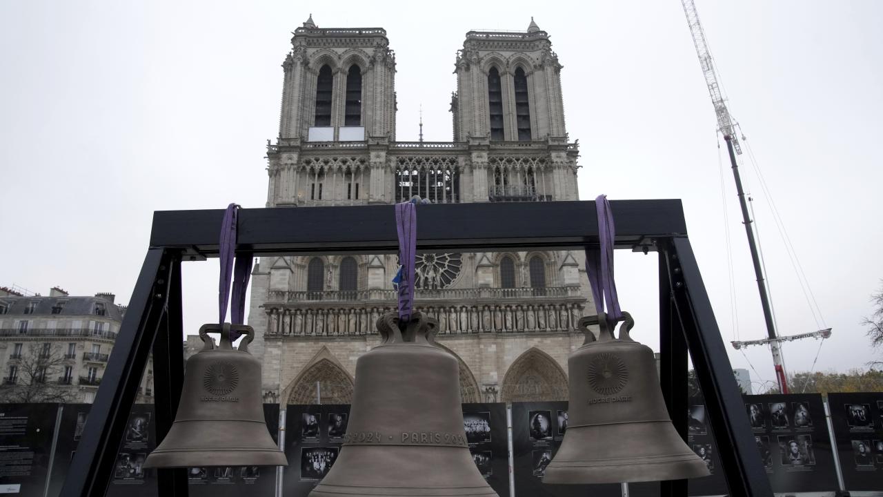 Notre Dame Katedrali nde çanlar 5 yılın ardından ilk kez çaldı